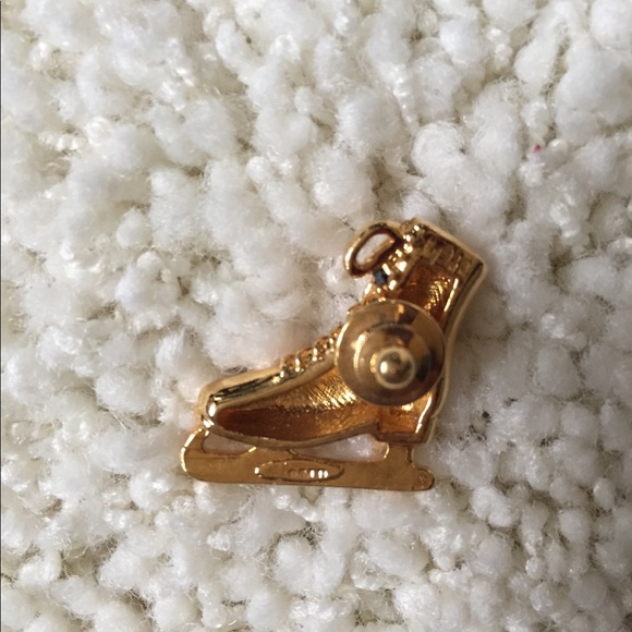 Skater Brooch - Picture 2 of 3